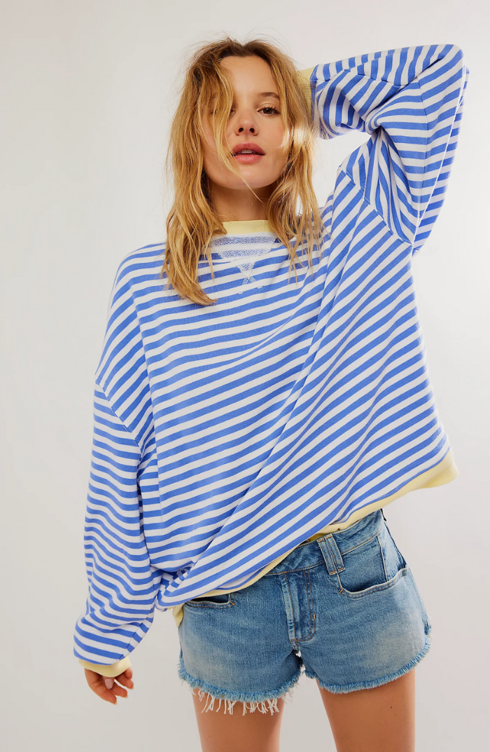 Janina – Striped oversized sweater for a bold autumn style