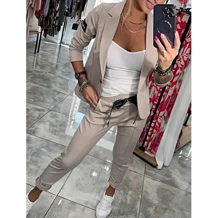 Jennifer – Chic Blazer and Jogger Set for Effortless Days