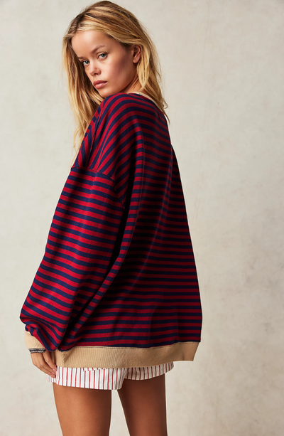 Janina – Striped oversized sweater for a bold autumn style