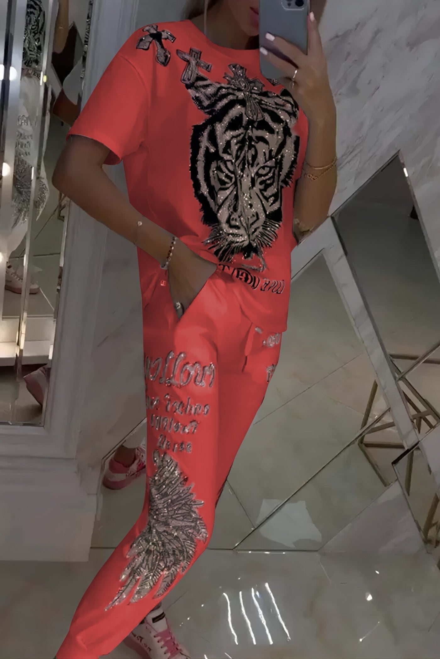 Iveta – Striking Set with Fashionable Print