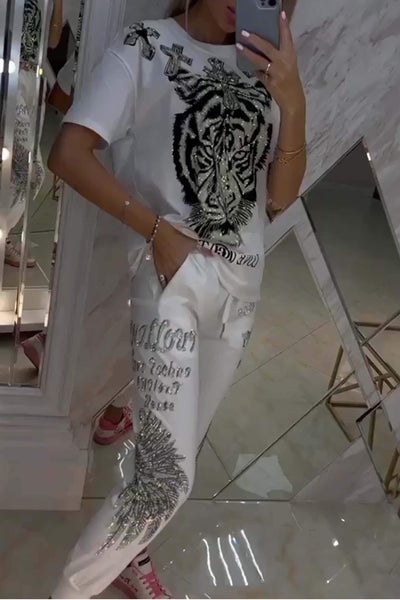 Iveta – Striking Set with Fashionable Print