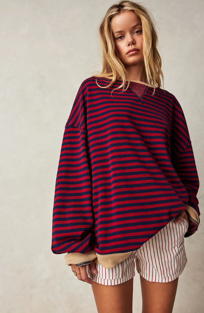 Janina – Striped oversized sweater for a bold autumn style