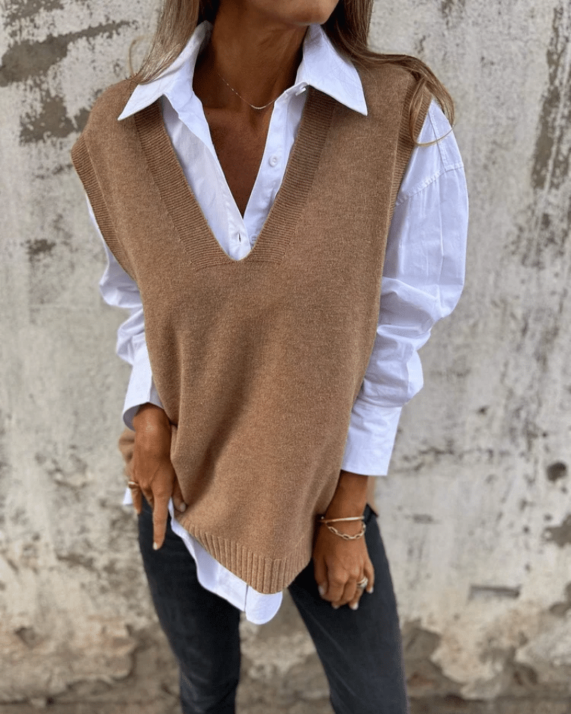 Petra – Elegant Knitted Vest with Maximum Comfort