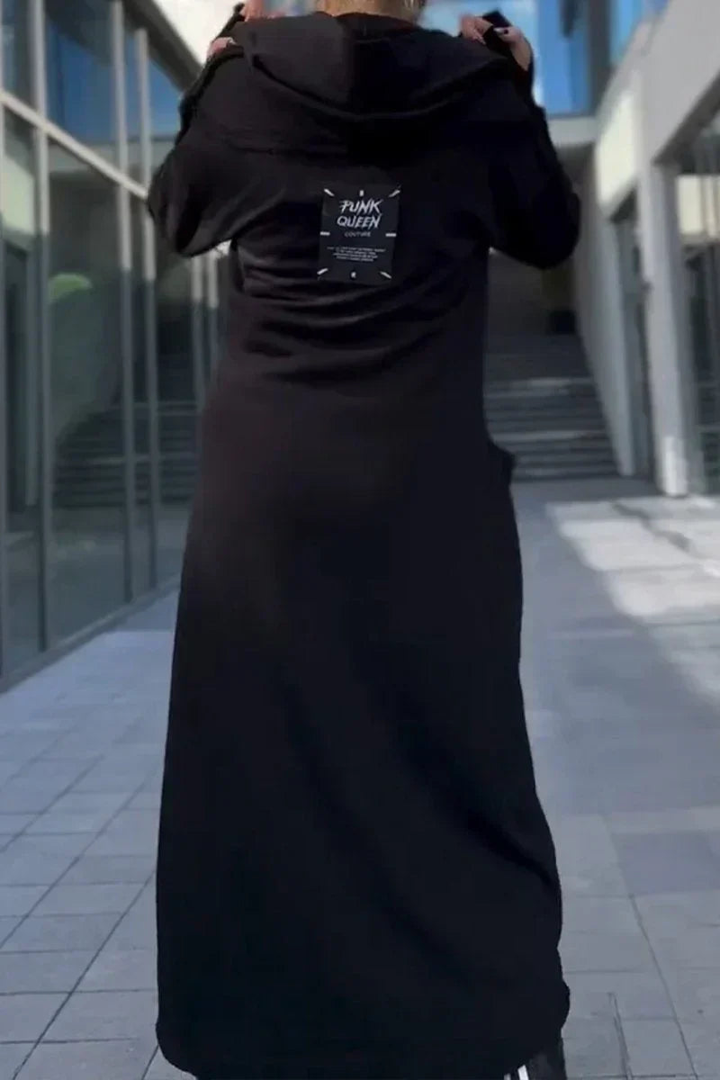 Anna – Long hoodie with a zipper made of soft and breathable material