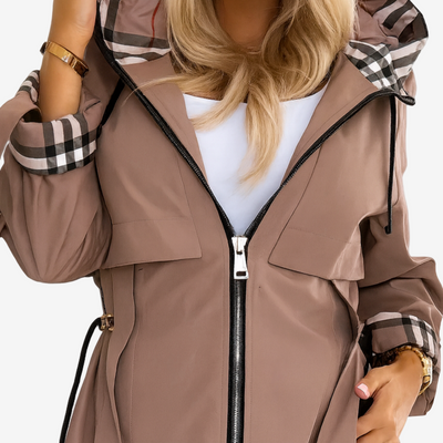 Zuzana – Elegant Trench Coat with a Modern Touch