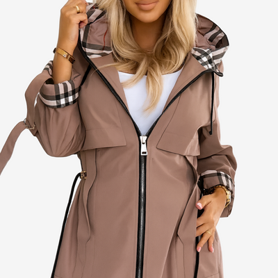 Zuzana – Elegant Trench Coat with a Modern Touch