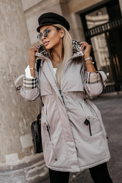 Zuzana – Elegant Trench Coat with a Modern Touch