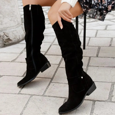Vivian – Timeless boots with a modern edge