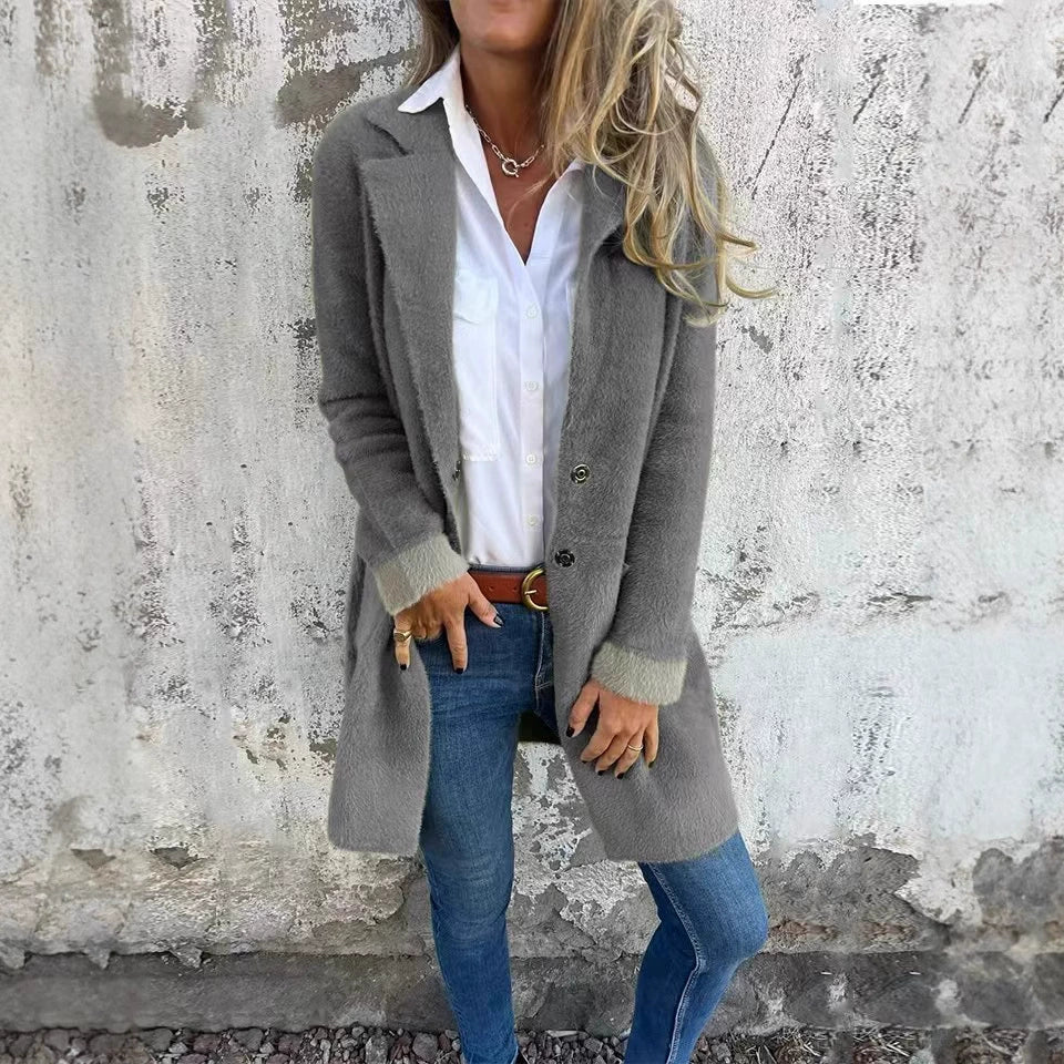 Evelyn – Classic blazer with a modern touch