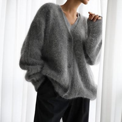 Aneta – Luxurious Soft Cardigan for Cold Days