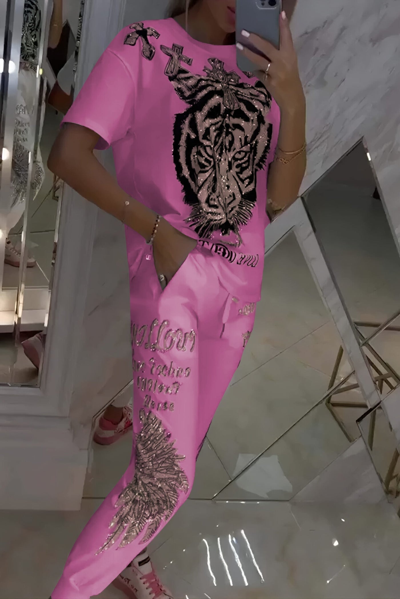 Iveta – Striking Set with Fashionable Print