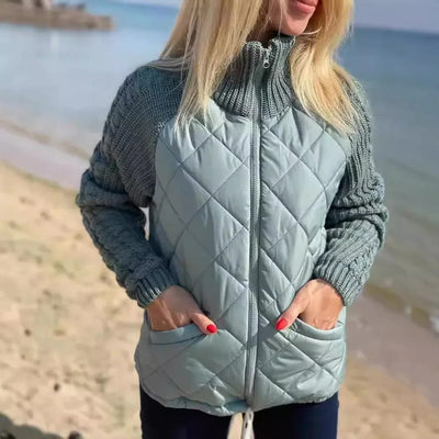 Elaine – Quilted jacket with knitted sleeves