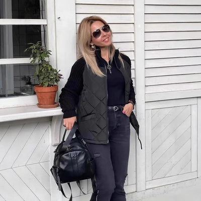 Elaine – Quilted jacket with knitted sleeves