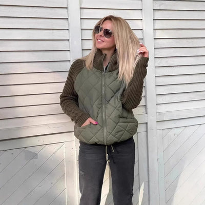 Elaine – Quilted jacket with knitted sleeves