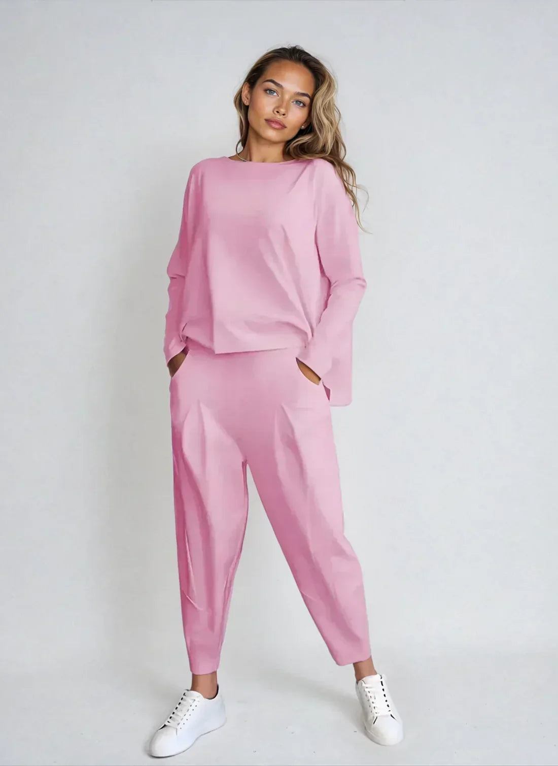 Marcela – Nordic simplicity with feminine charm